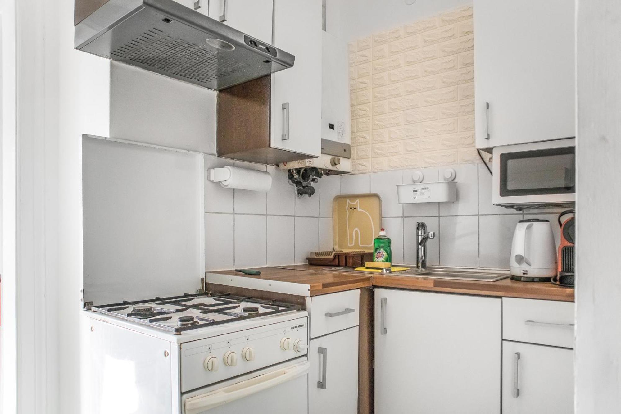 Apartment Cozy 1br Near Millenium Tower & Danube River *