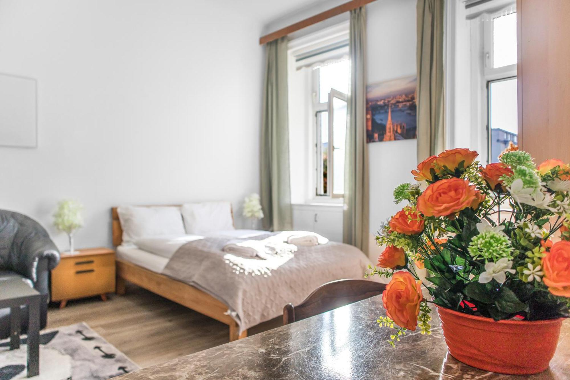 Apartment Cozy 1br Near Millenium Tower & Danube River Wien