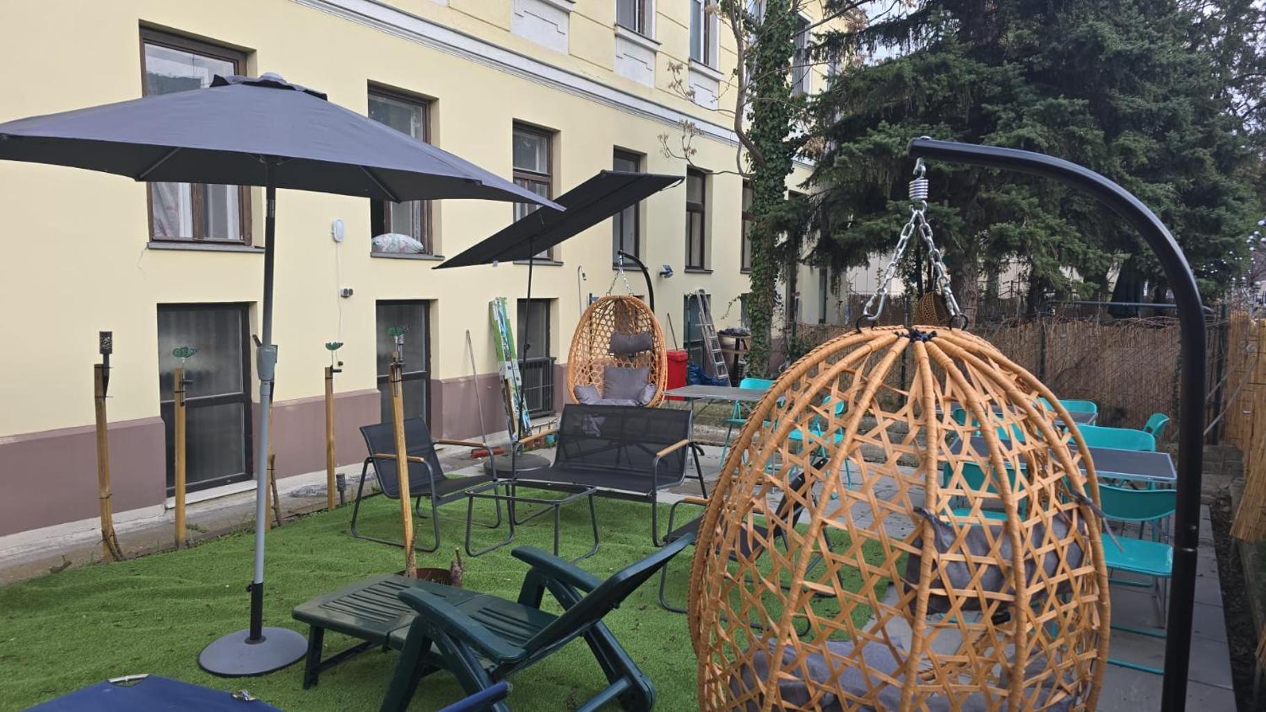 Apartment Cozy 1br Near Millenium Tower & Danube River *
