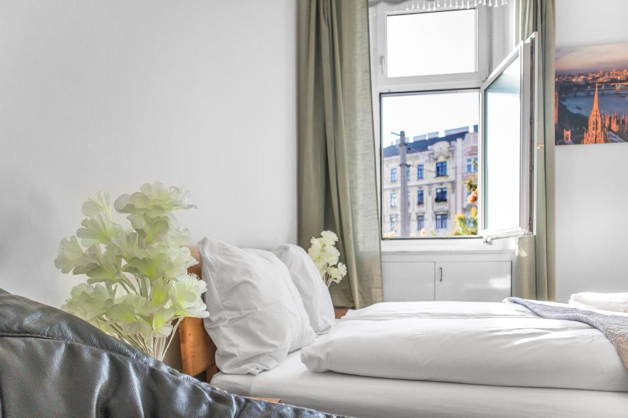 Cozy 1br Near Millenium Tower & Danube River *